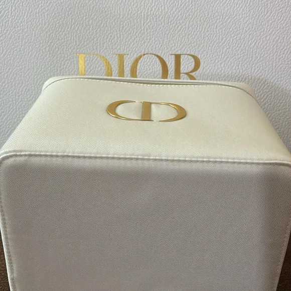 Dior White Vanity Case with Gold Logo - Picture 12 of 13